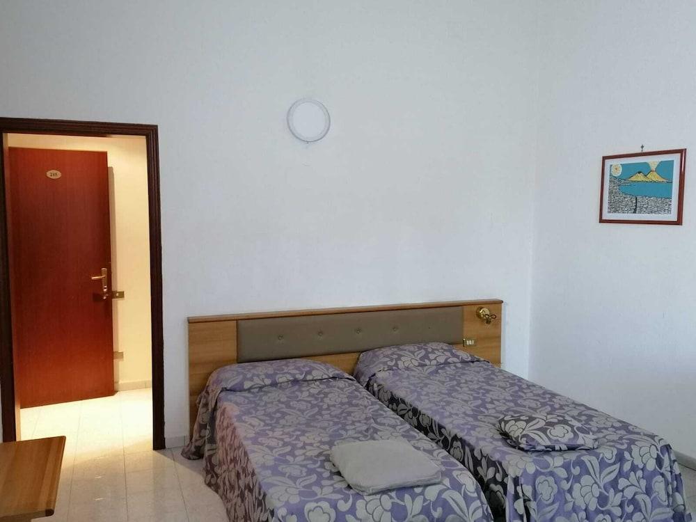 Hotel Santa Marta Ποτσουόλι Εξωτερικό φωτογραφία